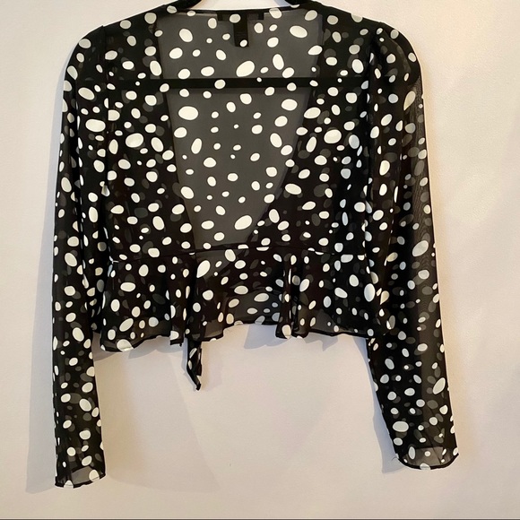 Forever 22 polka dot tie shirt - Picture 4 of 4